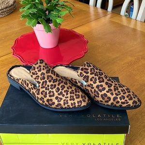 Very Volitile tan/Leopard animal print size 7 mules. New in box.